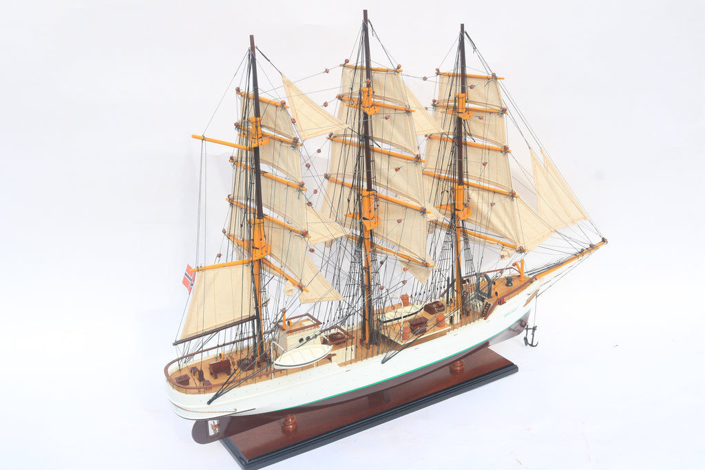 Sørlandet — Norwegian Training Ship | World's Oldest