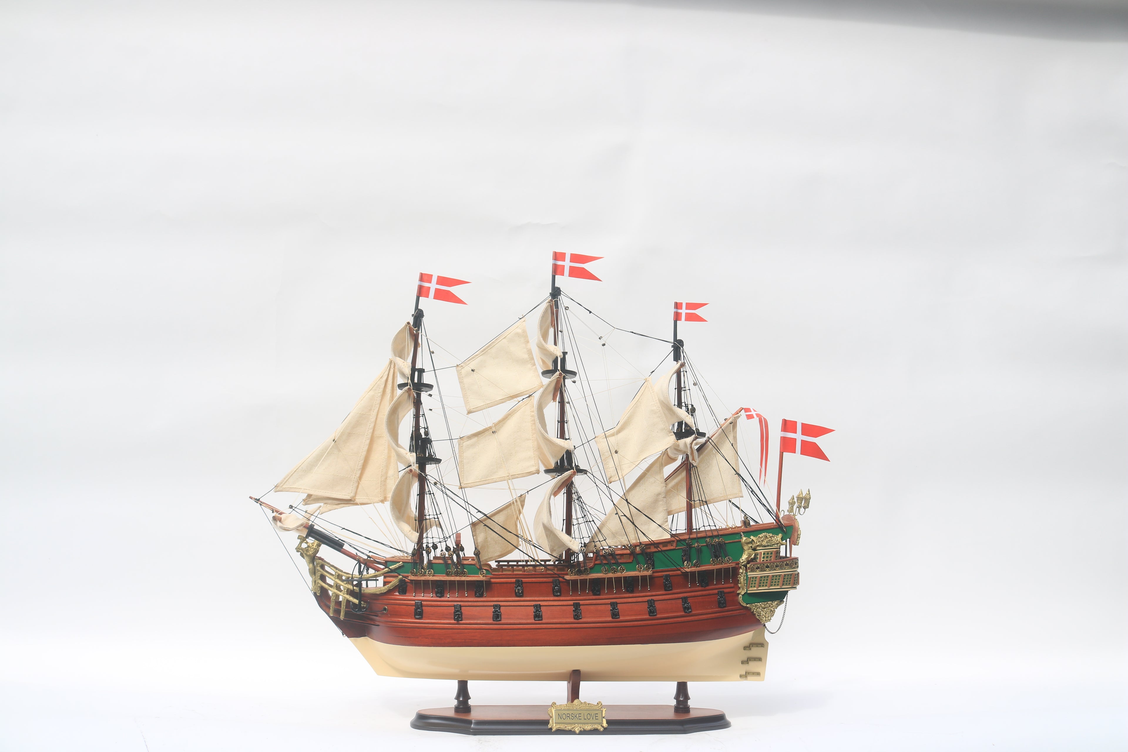 Norske Love — Danish Royal Warship