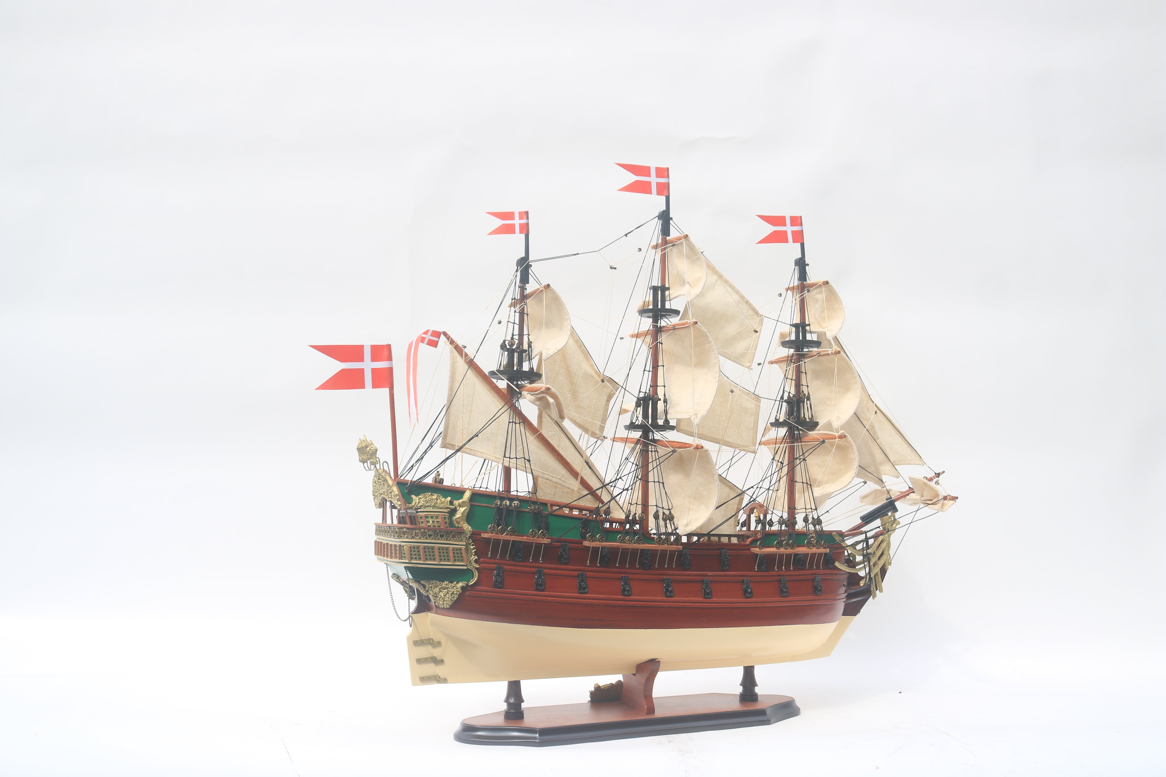 Norske Love — Danish Royal Warship