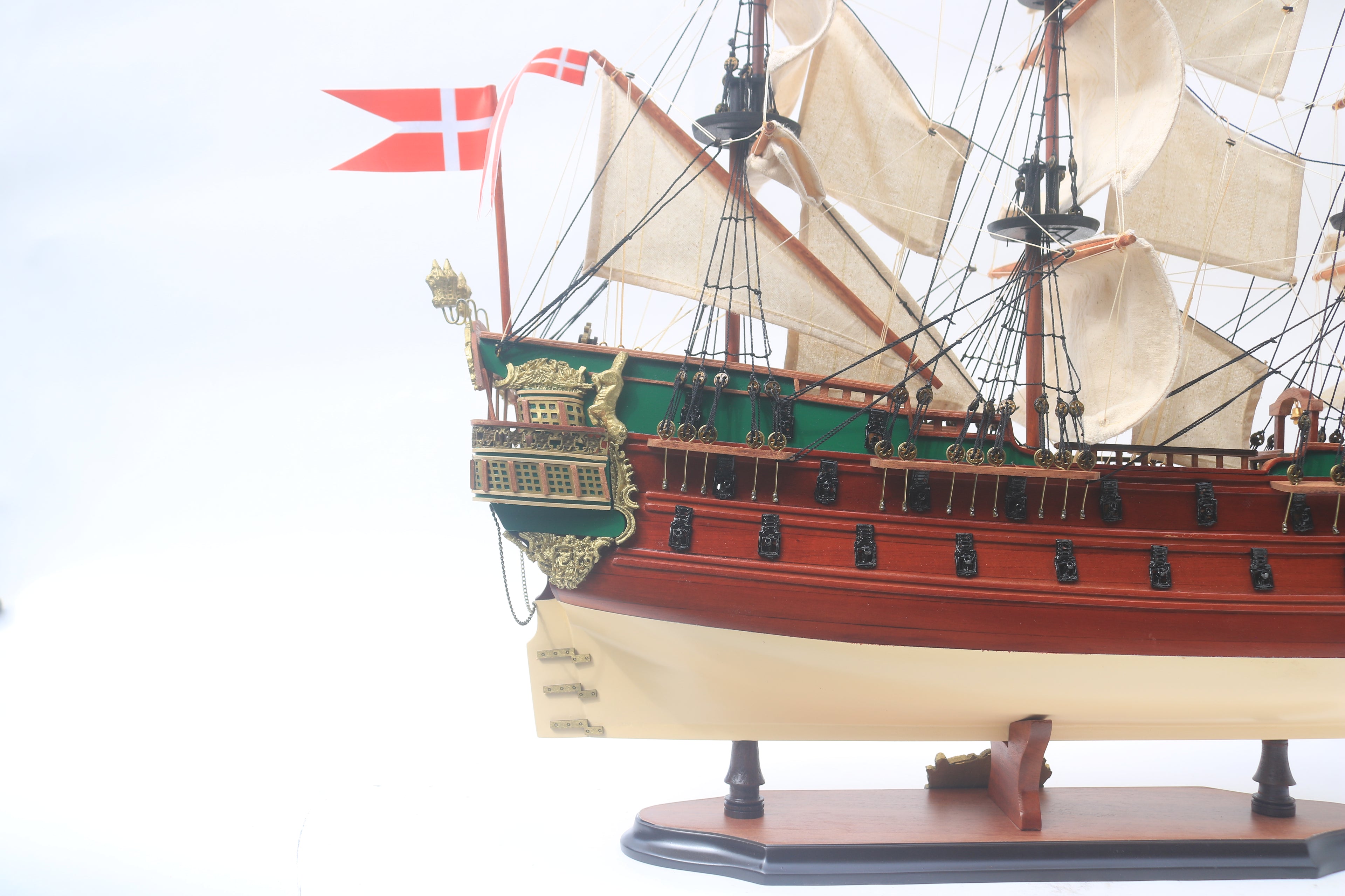 Norske Love — Danish Royal Warship