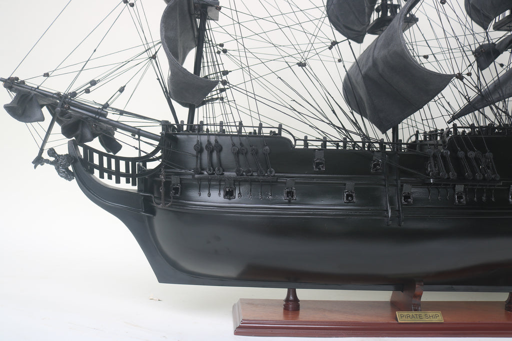 Pirate of the Caribbean — Legendary Pirate Ship Model