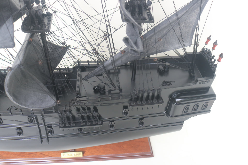 Pirate of the Caribbean — Legendary Pirate Ship Model