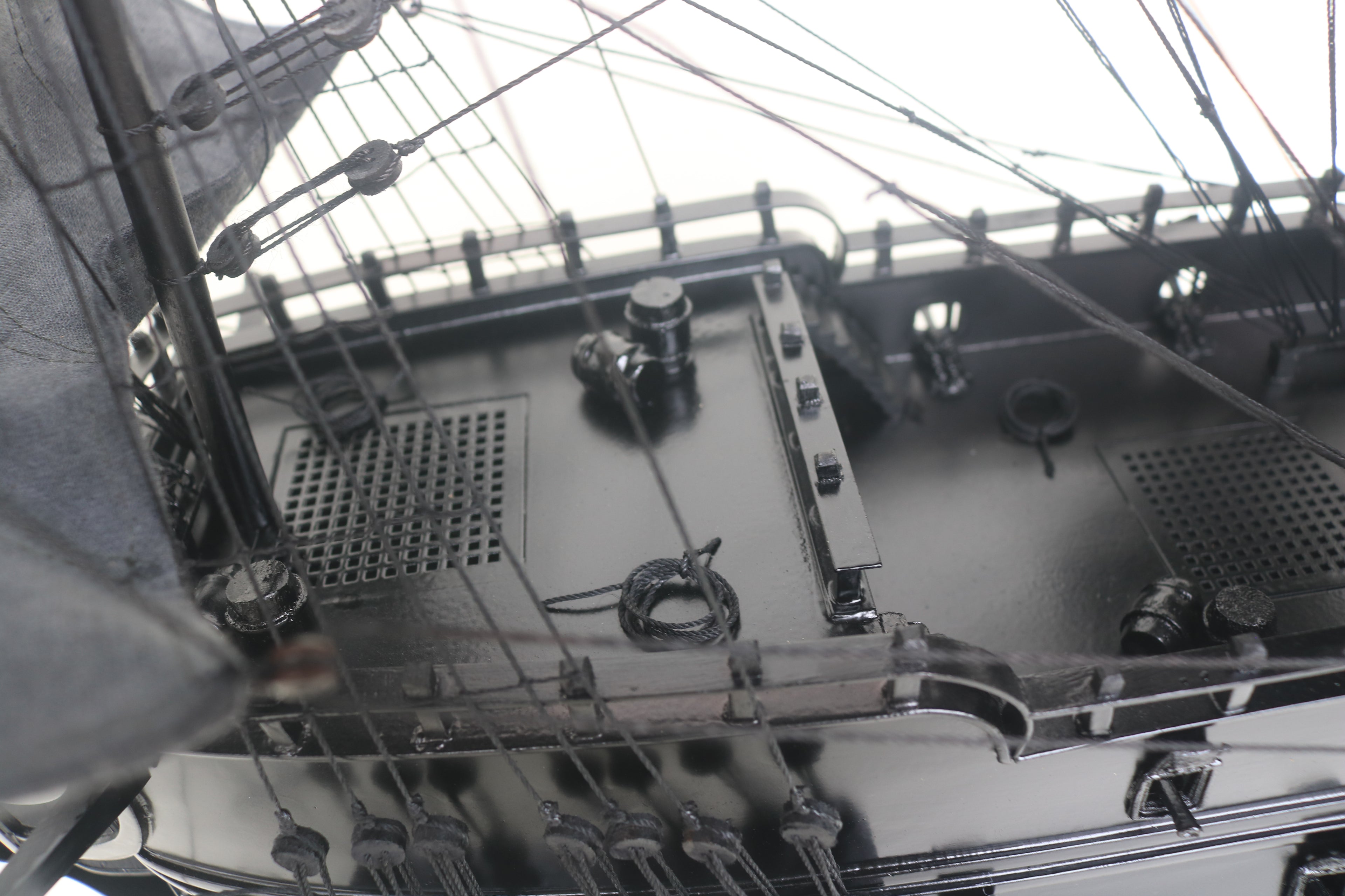 Pirate of the Caribbean — Legendary Pirate Ship Model